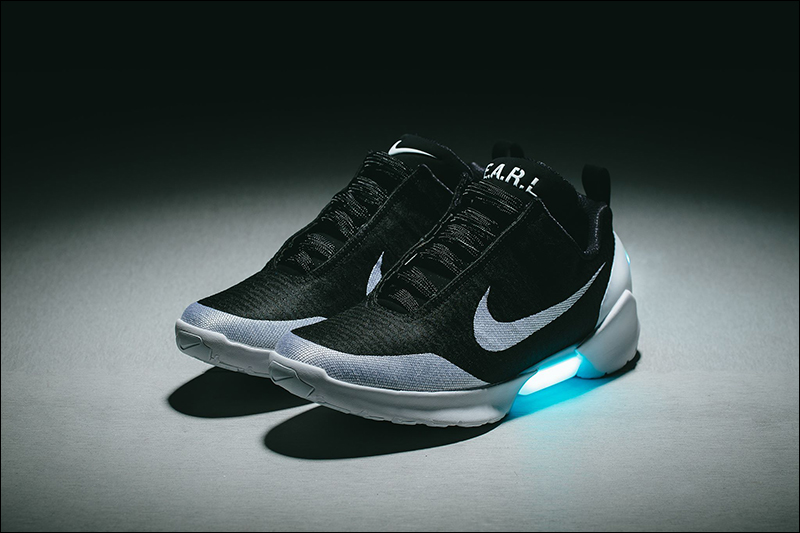 Nike HyperAdapt 1.0 自動綁帶運動鞋推出全新配色，售價 22,500 元 - 電腦王阿達