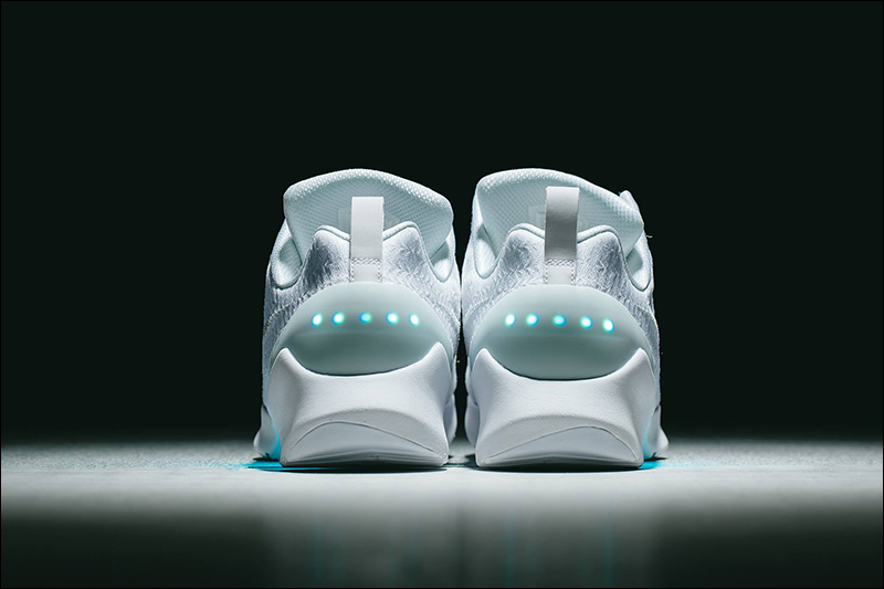 Nike HyperAdapt 1.0 自動綁帶運動鞋推出全新配色,售價 22,500 元 - 電腦王阿達 Nike HyperAdapt 1.0 自動綁帶運動鞋推出全新配色,售價 22,500 元 - 電腦王阿達
