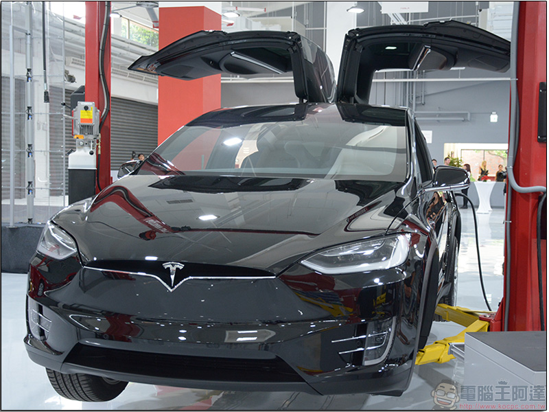 官方確認 Model X 死亡車禍 時,有啟動自動駕駛模式 - 電腦王阿達 官方確認 Model X 死亡車禍 時,有啟動自動駕駛模式 - 電腦王阿達
