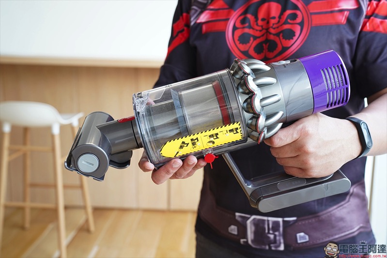 144.jpg Dyson Cyclone V10 開箱