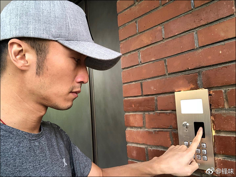 科技帶來麻煩? 港星謝霆鋒 因手長繭,只好用「腳指紋」解鎖 - 電腦王阿達 科技帶來麻煩? 港星謝霆鋒 因手長繭,只好用「腳指紋」解鎖 - 電腦王阿達