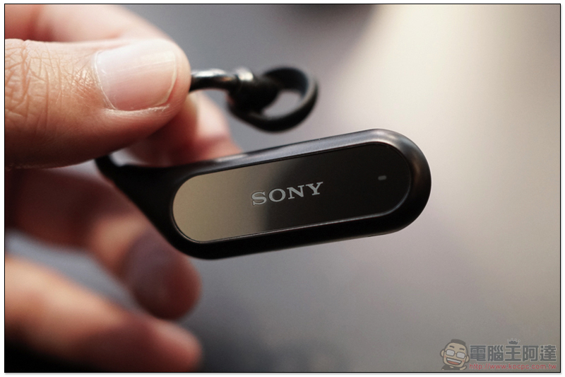 SONY Xperia Ear Duo 淬煉登台,開放式新聆聽體驗 5/18 正式開賣(快速開箱報告) - 電腦王阿達 SONY Xperia Ear Duo 淬煉登台,開放式新聆聽體驗 5/18 正式開賣(快速開箱報告) - 電腦王阿達