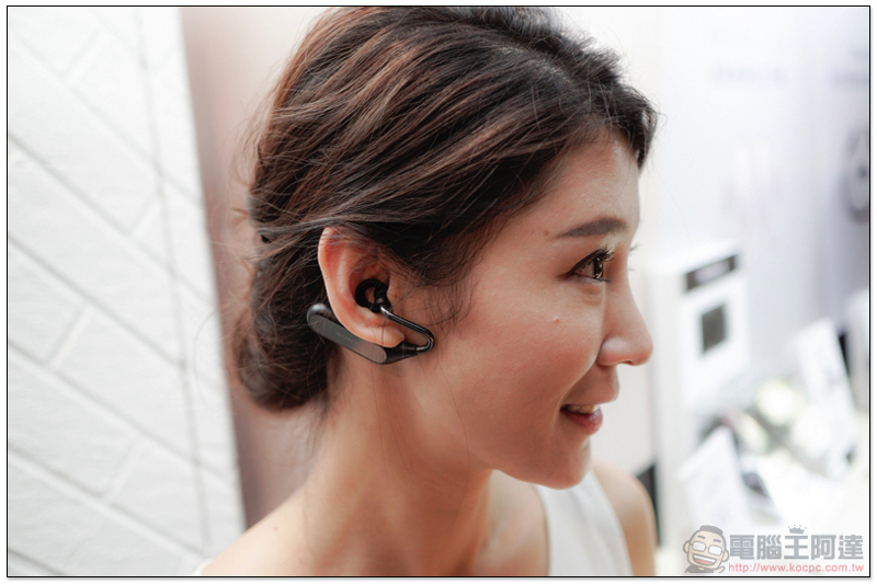 SONY Xperia Ear Duo 淬煉登台,開放式新聆聽體驗 5/18 正式開賣(快速開箱報告) - 電腦王阿達 SONY Xperia Ear Duo 淬煉登台,開放式新聆聽體驗 5/18 正式開賣(快速開箱報告) - 電腦王阿達