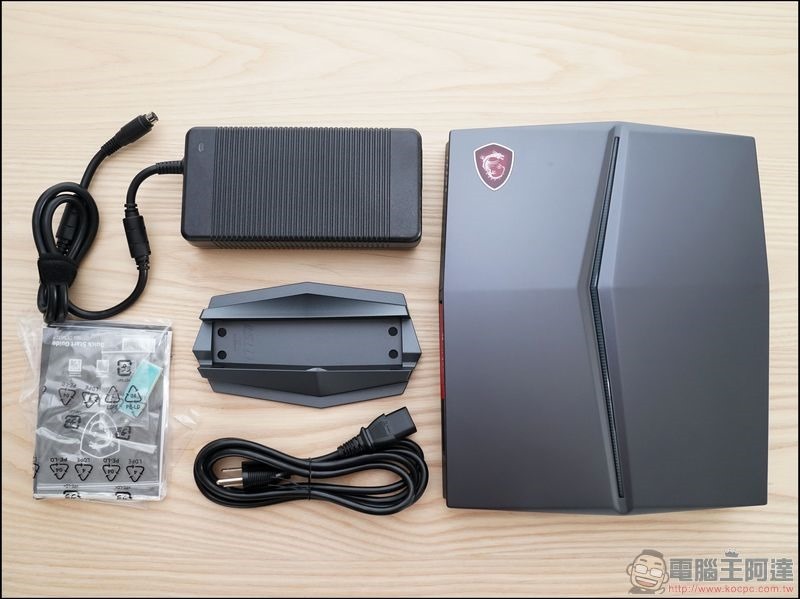 MSI VORTEX G25 8RE 開箱 - 04 MSI VORTEX G25 8RE 開箱 - 04