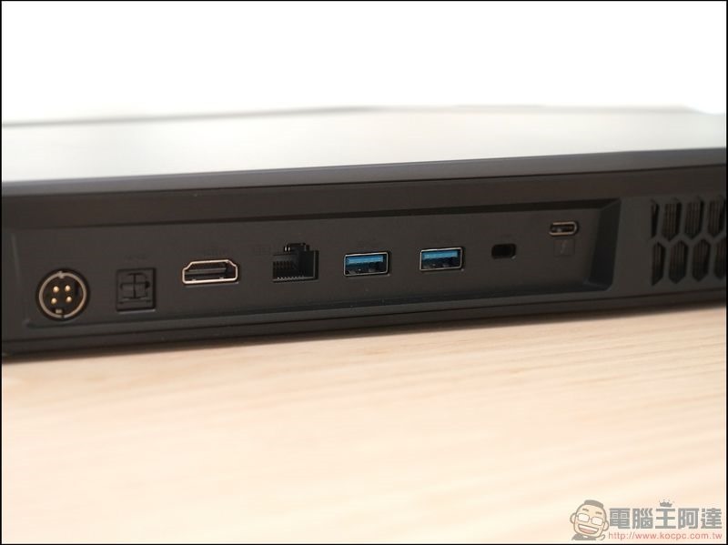 MSI VORTEX G25 8RE 開箱 - 10 MSI VORTEX G25 8RE 開箱 - 10