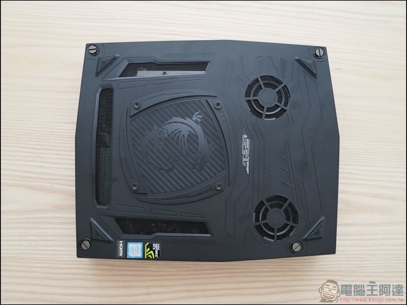 MSI VORTEX G25 8RE 開箱 - 11 MSI VORTEX G25 8RE 開箱 - 11