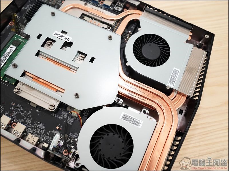 MSI VORTEX G25 8RE 開箱 - 23 MSI VORTEX G25 8RE 開箱 - 23