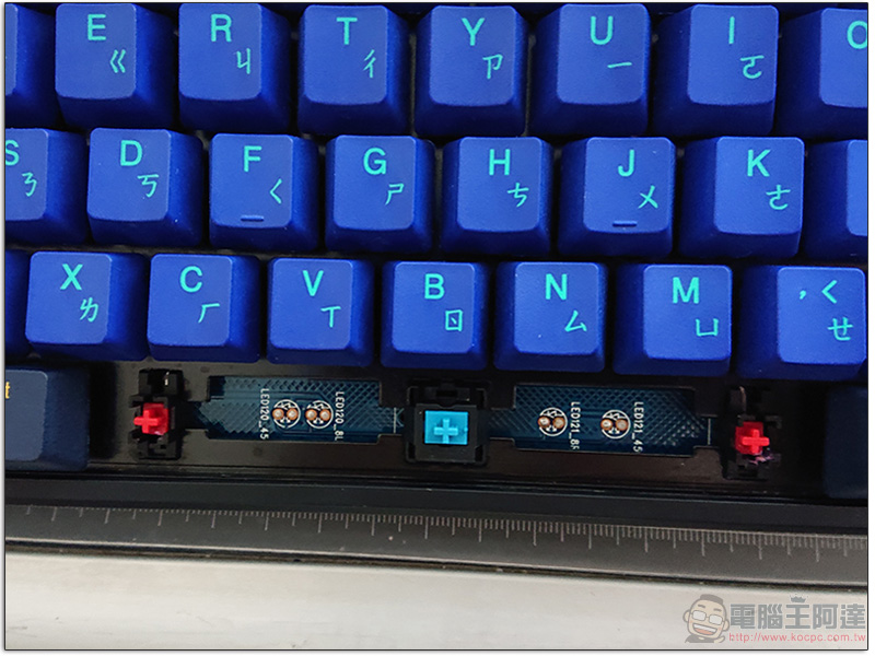 機械式鍵盤 平衡桿 結構下該怎麼拆卸與安裝鍵帽? - 電腦王阿達 機械式鍵盤 平衡桿 結構下該怎麼拆卸與安裝鍵帽? - 電腦王阿達
