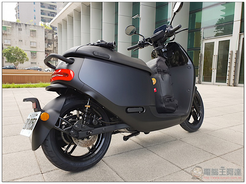 Gogoro S2 快速試駕體驗 :理性地再任性了一回 - 電腦王阿達 Gogoro S2 快速試駕體驗 :理性地再任性了一回 - 電腦王阿達