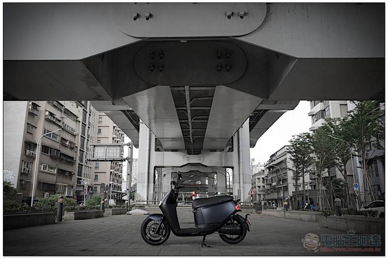 Gogoro S2 快速試駕體驗 :理性地再任性了一回 - 電腦王阿達 Gogoro S2 快速試駕體驗 :理性地再任性了一回 - 電腦王阿達