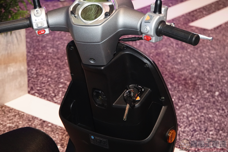 Kymco ionex 車能網 台北發表會:兩款電動車發表、月租費與充電資費公布 - 電腦王阿達 Kymco ionex 車能網 台北發表會:兩款電動車發表、月租費與充電資費公布 - 電腦王阿達