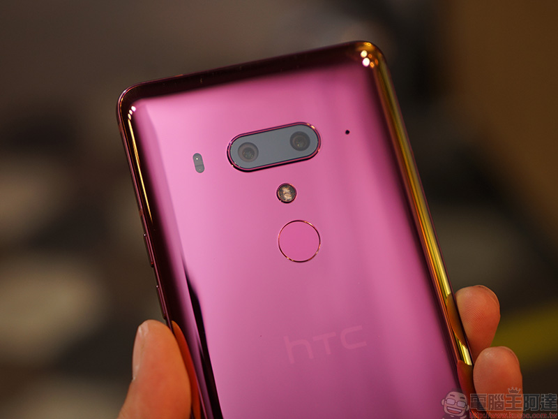 HTC U12+ 耀眼紅色就交給 HTC 認證的 imos 2.5D 滿版康寧玻璃保護貼 + 全機包膜 來守護! - 電腦王阿達 HTC U12+ 耀眼紅色就交給 HTC 認證的 imos 2.5D 滿版康寧玻璃保護貼 + 全機包膜 來守護! - 電腦王阿達
