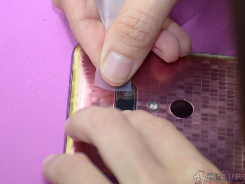 HTC U12+ 耀眼紅色就交給 HTC 認證的 imos 2.5D 滿版康寧玻璃保護貼 + 全機包膜 來守護! - 電腦王阿達 HTC U12+ 耀眼紅色就交給 HTC 認證的 imos 2.5D 滿版康寧玻璃保護貼 + 全機包膜 來守護! - 電腦王阿達