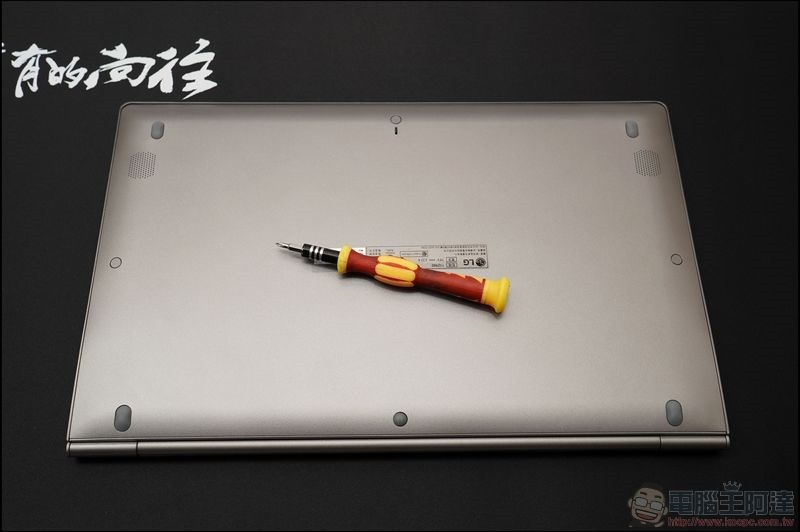 LG gram 拆機 - (1) LG gram 拆機 - (1)