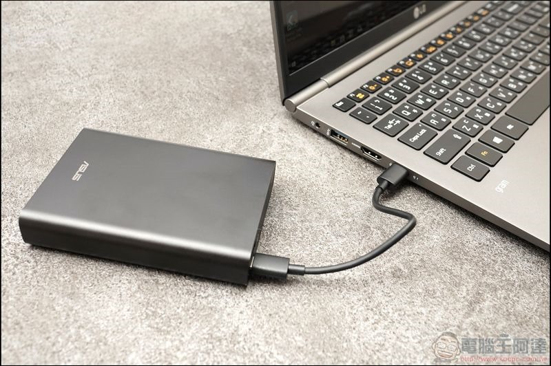 ASUS ZenPower Pro (PD) 開箱 - 08 ASUS ZenPower Pro PD 開箱 - 08