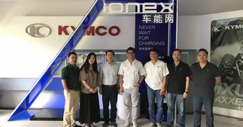 光陽與張飛充電 光陽與張飛充電