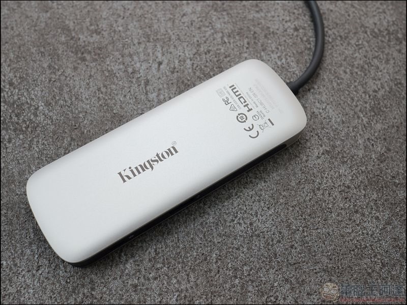 Kingston Nucleum USB Type-C 7合一集線器 開箱 - 05 Kingston Nucleum USB Type-C 7合一集線器 開箱 - 05