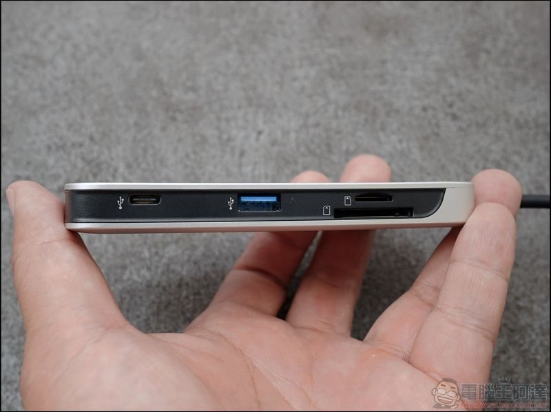 Kingston Nucleum USB Type-C 7合一集線器 開箱 - 07 Kingston Nucleum USB Type-C 7合一集線器 開箱 - 07