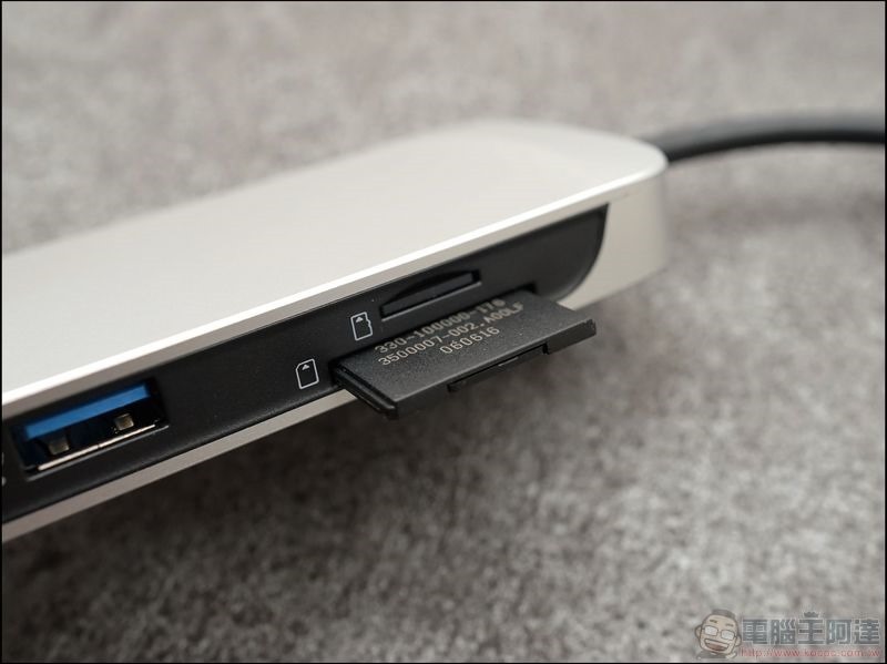 Kingston Nucleum USB Type-C 7合一集線器 開箱 - 11 Kingston Nucleum USB Type-C 7合一集線器 開箱 - 11