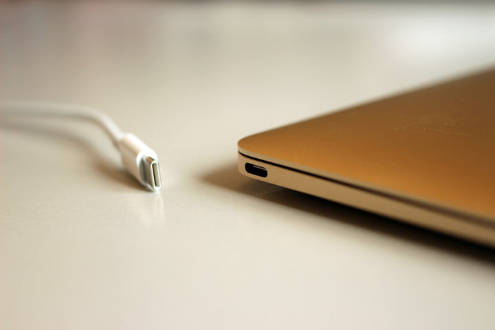 iphone-x-macbook-usb-type-c-pestoverde-flickr-720x720.jpg Iphone x macbook usb type c pestoverde flickr 720x720