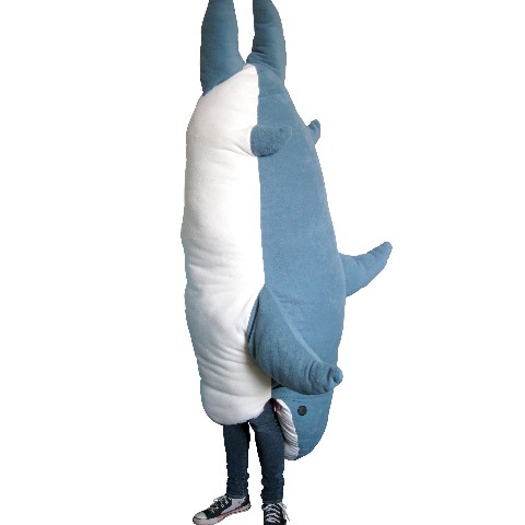 體驗被海洋生物吞下的舒眠感 鯊魚睡袋 趣味商品預購中 - 電腦王阿達 鯊魚睡袋