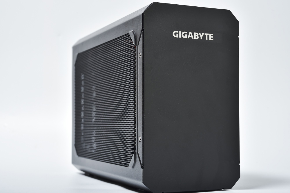 蘋果與 Blackmagic 合推 eGPU 外接式顯卡盒 ,MBP 顯示效能激增至少 2.8 倍 - 電腦王阿達 蘋果與 Blackmagic 合推 eGPU 外接式顯卡盒 ,MBP 顯示效能激增至少 2.8 倍 - 電腦王阿達