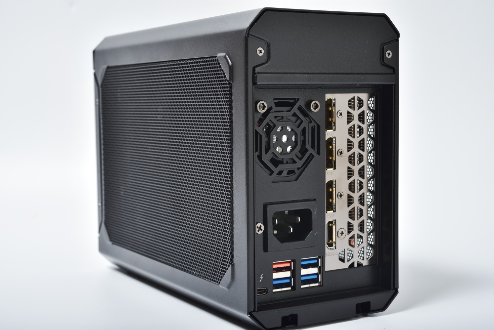 GIGABYTE RX 580 Gaming Box 行動外接顯卡盒 用 Thunderbolt 拯救 Ultrabook - 電腦王阿達