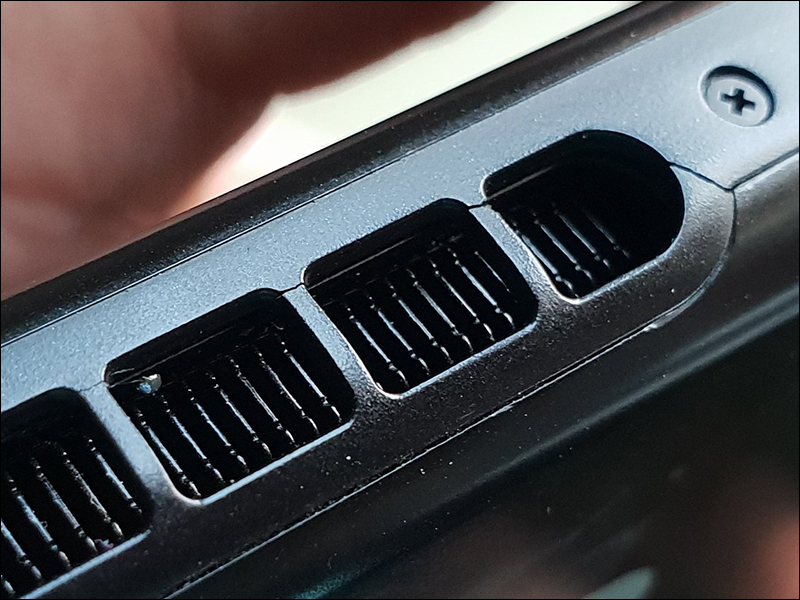 Nintendo Switch 傳災情 ?網傳主機無故出現裂痕 - 電腦王阿達 Nintendo Switch 傳災情 ?網傳主機無故出現裂痕 - 電腦王阿達