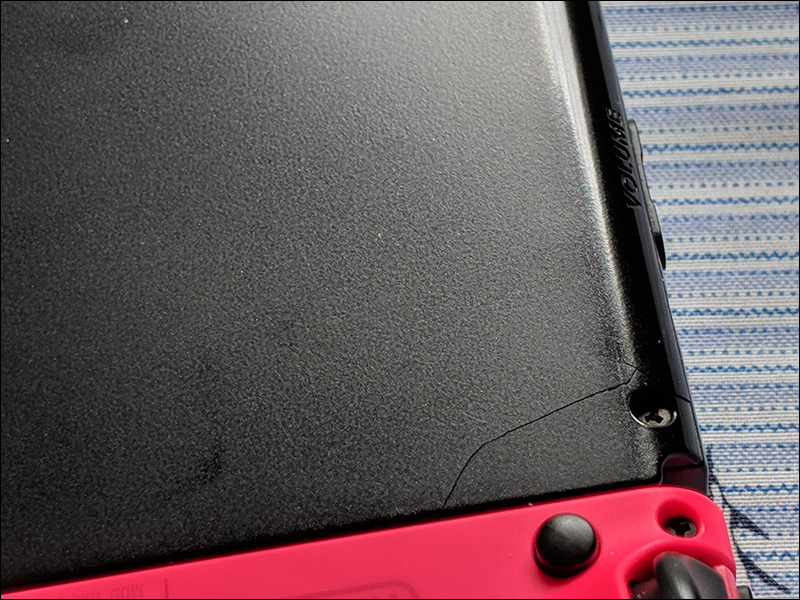 Nintendo Switch 傳災情 ？網傳主機無故出現裂痕 - 電腦王阿達