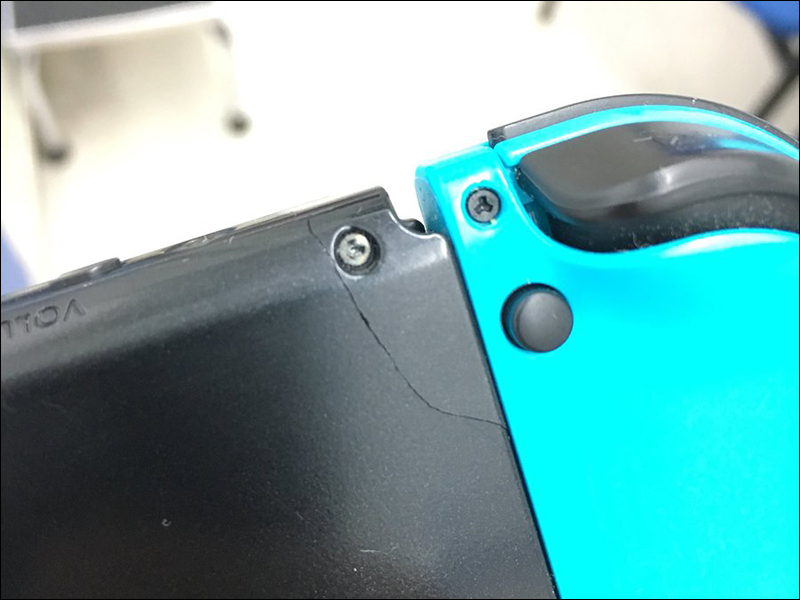 Nintendo Switch 傳災情 ?網傳主機無故出現裂痕 - 電腦王阿達 Nintendo Switch 傳災情 ?網傳主機無故出現裂痕 - 電腦王阿達