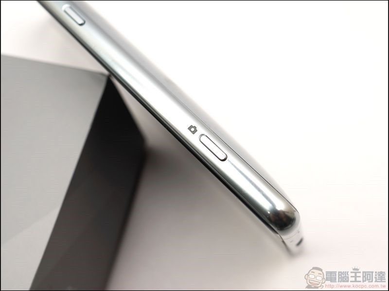 Sony Xperia XZ2 Premium 開箱 - 14 Sony Xperia XZ2 Premium 開箱 - 14