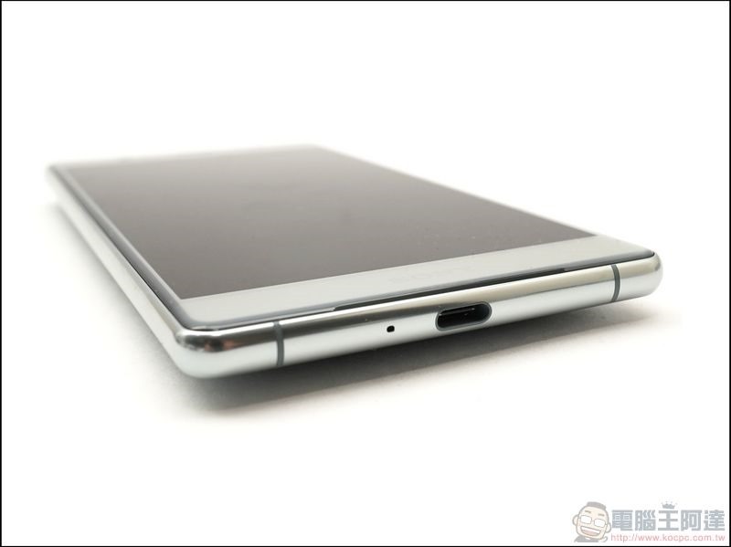 Sony Xperia XZ2 Premium 開箱 - 17 Sony Xperia XZ2 Premium 開箱 - 17