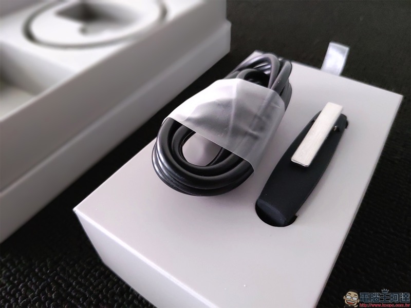airvida盒內容物.jpg Airvida盒內容物