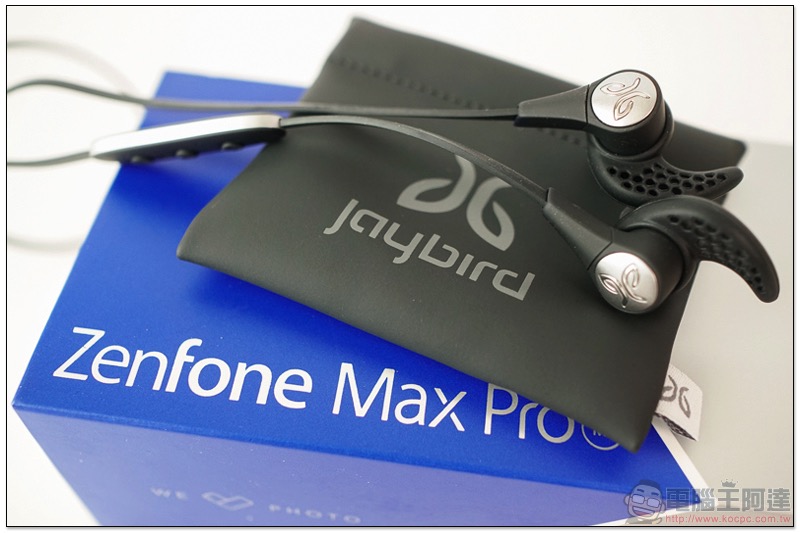 優惠再一波！ ASUS ZenFone Max Pro 加碼送 Jaybird X3 藍牙耳機（快速開箱） - 電腦王阿達