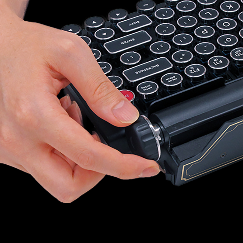 《 惡靈古堡2 重製版 》聯名 Qwerkywriter 推打字機藍牙機械式鍵盤 - 電腦王阿達 《 惡靈古堡2 重製版 》聯名 Qwerkywriter 推打字機藍牙機械式鍵盤 - 電腦王阿達