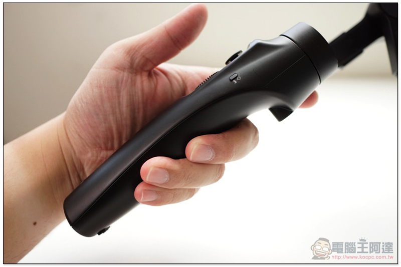 超值款 MOZA Mini-Mi 手機穩定器開箱 體驗:搭載便利無線充電,還有滿滿擴充性 - 電腦王阿達 超值款 MOZA Mini-Mi 手機穩定器開箱 體驗:搭載便利無線充電,還有滿滿擴充性 - 電腦王阿達