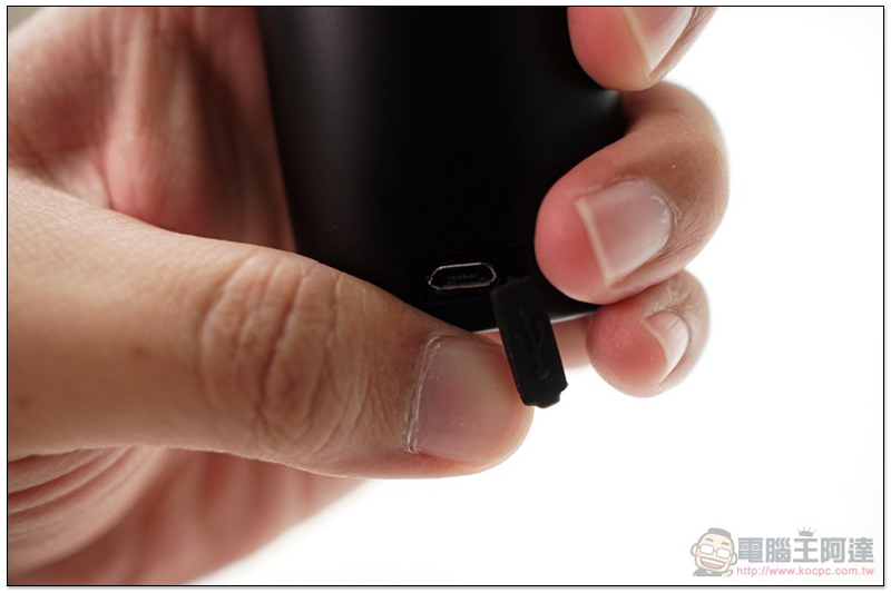 超值款 MOZA Mini-Mi 手機穩定器開箱 體驗:搭載便利無線充電,還有滿滿擴充性 - 電腦王阿達 超值款 MOZA Mini-Mi 手機穩定器開箱 體驗:搭載便利無線充電,還有滿滿擴充性 - 電腦王阿達