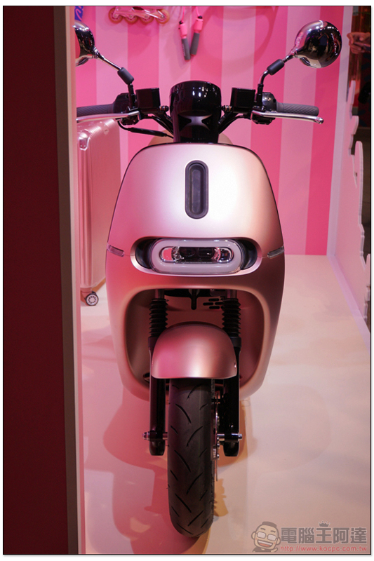 Gogoro no.17 發表會: Gogoro 2 Delight 粉紅 新色出道(新車動眼看) - 電腦王阿達 Gogoro no.17 發表會: Gogoro 2 Delight 粉紅 新色出道(新車動眼看) - 電腦王阿達