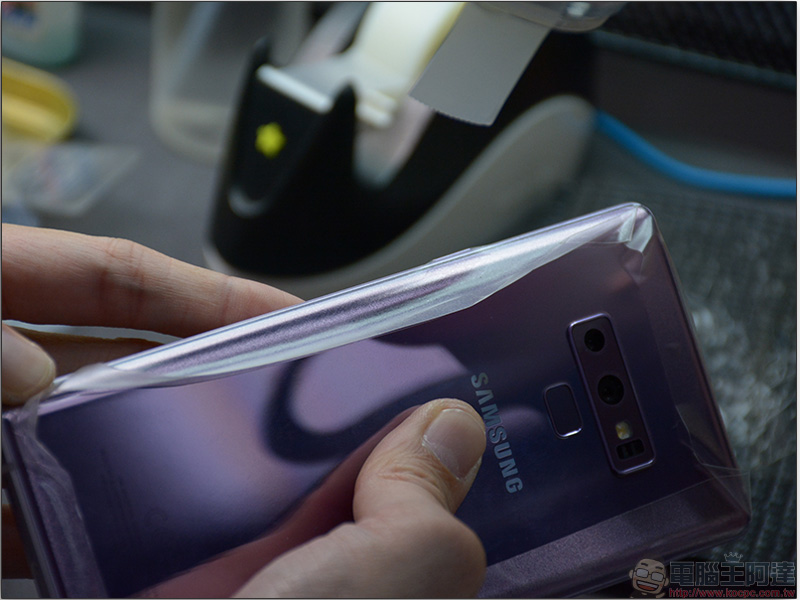 Samsung Galaxy Note 9 膜斯密碼 3D滿版強化玻璃保護貼+全機包膜 施工三部曲,讓你安心用新機 - 電腦王阿達 Samsung Galaxy Note 9 膜斯密碼 3D滿版強化玻璃保護貼+全機包膜 施工三部曲,讓你安心用新機 - 電腦王阿達
