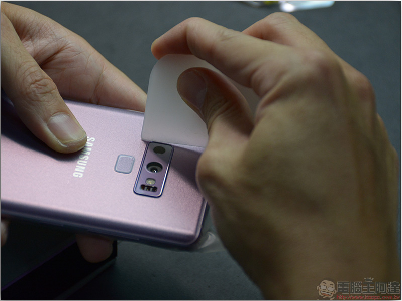 Samsung Galaxy Note 9 膜斯密碼 3D滿版強化玻璃保護貼+全機包膜 施工三部曲,讓你安心用新機 - 電腦王阿達 Samsung Galaxy Note 9 膜斯密碼 3D滿版強化玻璃保護貼+全機包膜 施工三部曲,讓你安心用新機 - 電腦王阿達