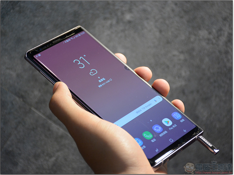 Samsung Galaxy Note 9 膜斯密碼 3D滿版強化玻璃保護貼+全機包膜 施工三部曲,讓你安心用新機 - 電腦王阿達 Samsung Galaxy Note 9 膜斯密碼 3D滿版強化玻璃保護貼+全機包膜 施工三部曲,讓你安心用新機 - 電腦王阿達