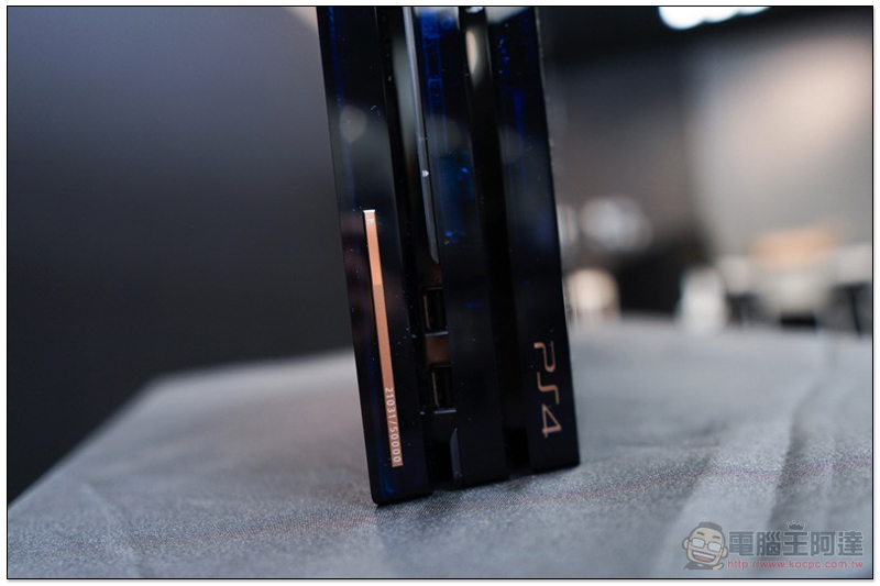 羨慕嫉妒恨, PlayStation 4 Pro 五億台紀念機 直接開箱給你看 - 電腦王阿達 羨慕嫉妒恨, PlayStation 4 Pro 五億台紀念機 直接開箱給你看 - 電腦王阿達