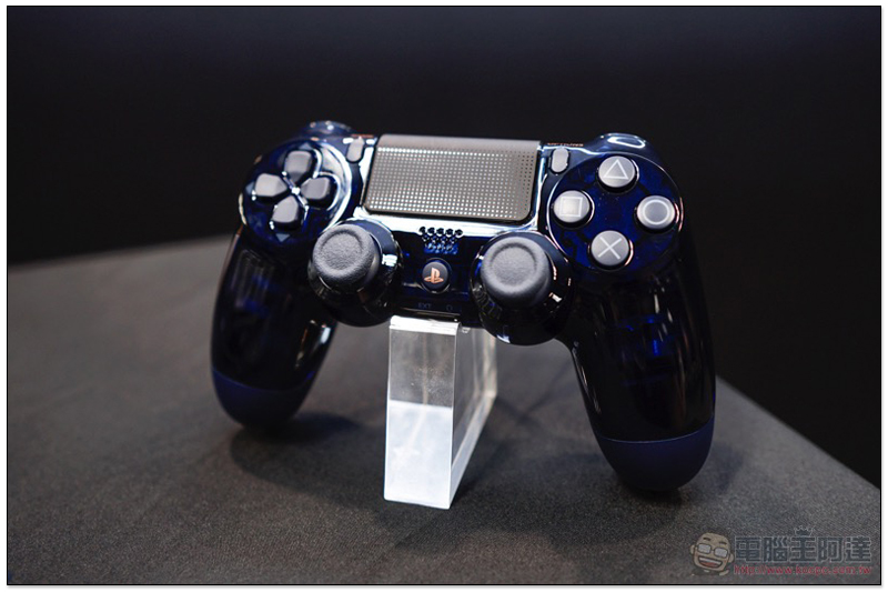羨慕嫉妒恨, PlayStation 4 Pro 五億台紀念機 直接開箱給你看 - 電腦王阿達 羨慕嫉妒恨, PlayStation 4 Pro 五億台紀念機 直接開箱給你看 - 電腦王阿達