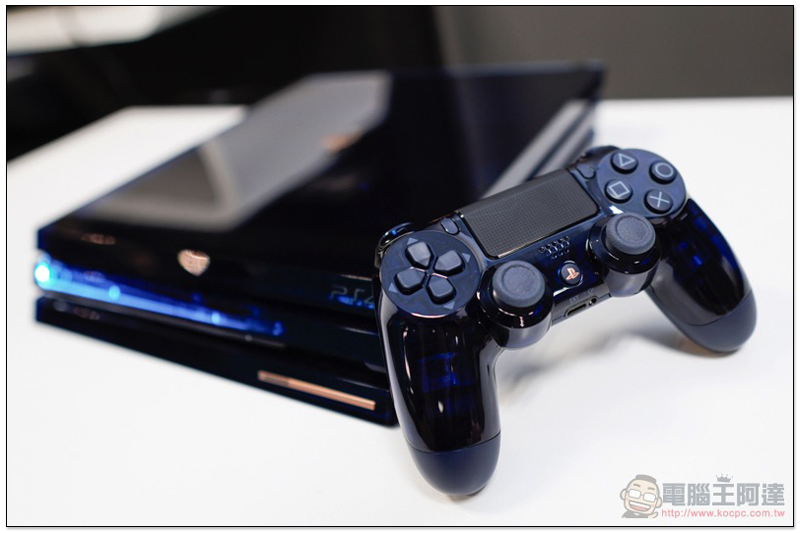羨慕嫉妒恨, PlayStation 4 Pro 五億台紀念機 直接開箱給你看 - 電腦王阿達 羨慕嫉妒恨, PlayStation 4 Pro 五億台紀念機 直接開箱給你看 - 電腦王阿達