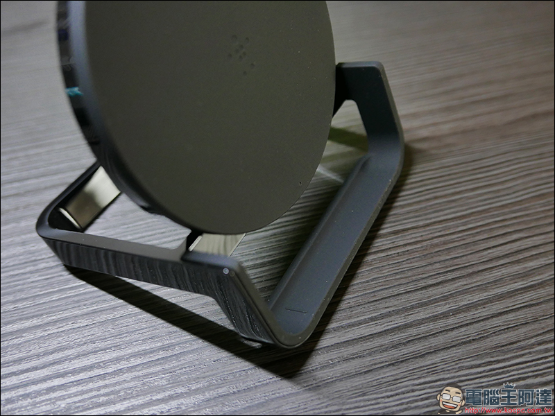 Belkin Boost Up 系列 7.5W/10W 無線充電盤 、 無線充電桌架 動手玩 - 電腦王阿達 Belkin Boost Up 系列 7.5W/10W 無線充電盤 、 無線充電桌架 動手玩 - 電腦王阿達