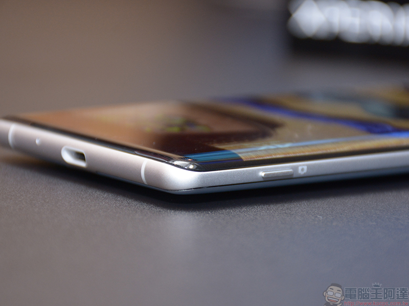 Sony Xperia XZ3 正式發表,側邊操控與智慧啟動新技術令人驚艷 - 電腦王阿達 Sony Xperia XZ3 正式發表,側邊操控與智慧啟動新技術令人驚艷 - 電腦王阿達
