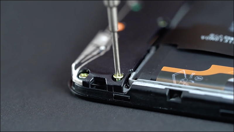 小米 POCOPHONE F1 ( POCO F1 ) 拆機難度低,一支螺絲起子搞定 - 電腦王阿達 小米 POCOPHONE F1 ( POCO F1 ) 拆機難度低,一支螺絲起子搞定 - 電腦王阿達