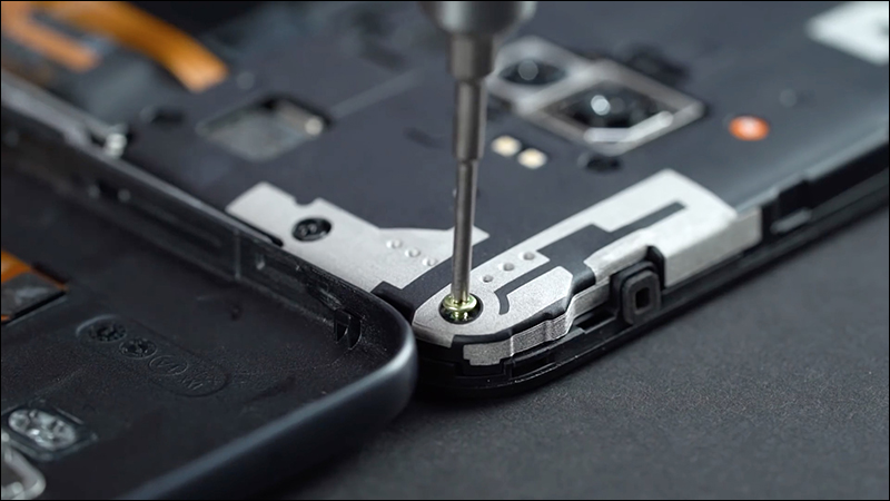 小米 POCOPHONE F1 ( POCO F1 ) 拆機難度低,一支螺絲起子搞定 - 電腦王阿達 小米 POCOPHONE F1 ( POCO F1 ) 拆機難度低,一支螺絲起子搞定 - 電腦王阿達