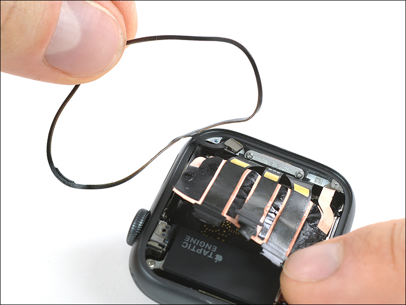 Apple Watch Series 4 被 iFixit 拆解 - 電腦王阿達 Apple Watch Series 4 被 iFixit 拆解 - 電腦王阿達
