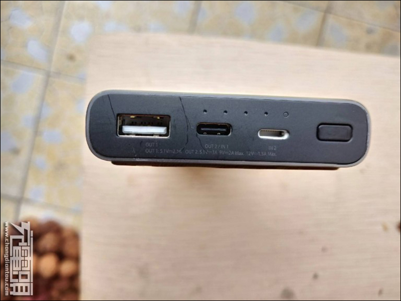小米 旗下紫米即將推出 ZMI 10000mAh 無線充 MFi 行動電源 - 電腦王阿達 小米 旗下紫米即將推出 ZMI 10000mAh 無線充 MFi 行動電源 - 電腦王阿達